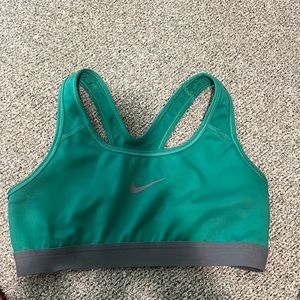 green nike sports bra, small